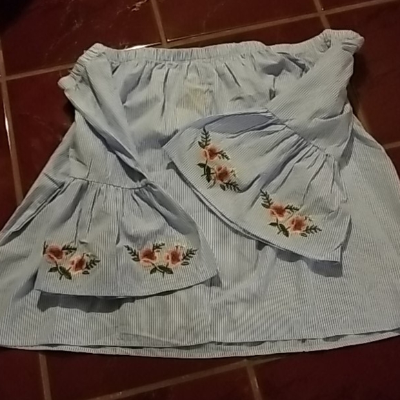 NEW - Off the Shoulder Sexy Top 💜💜 - Picture 4 of 8